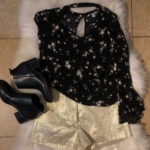 AEO Neck Cut-Out Top